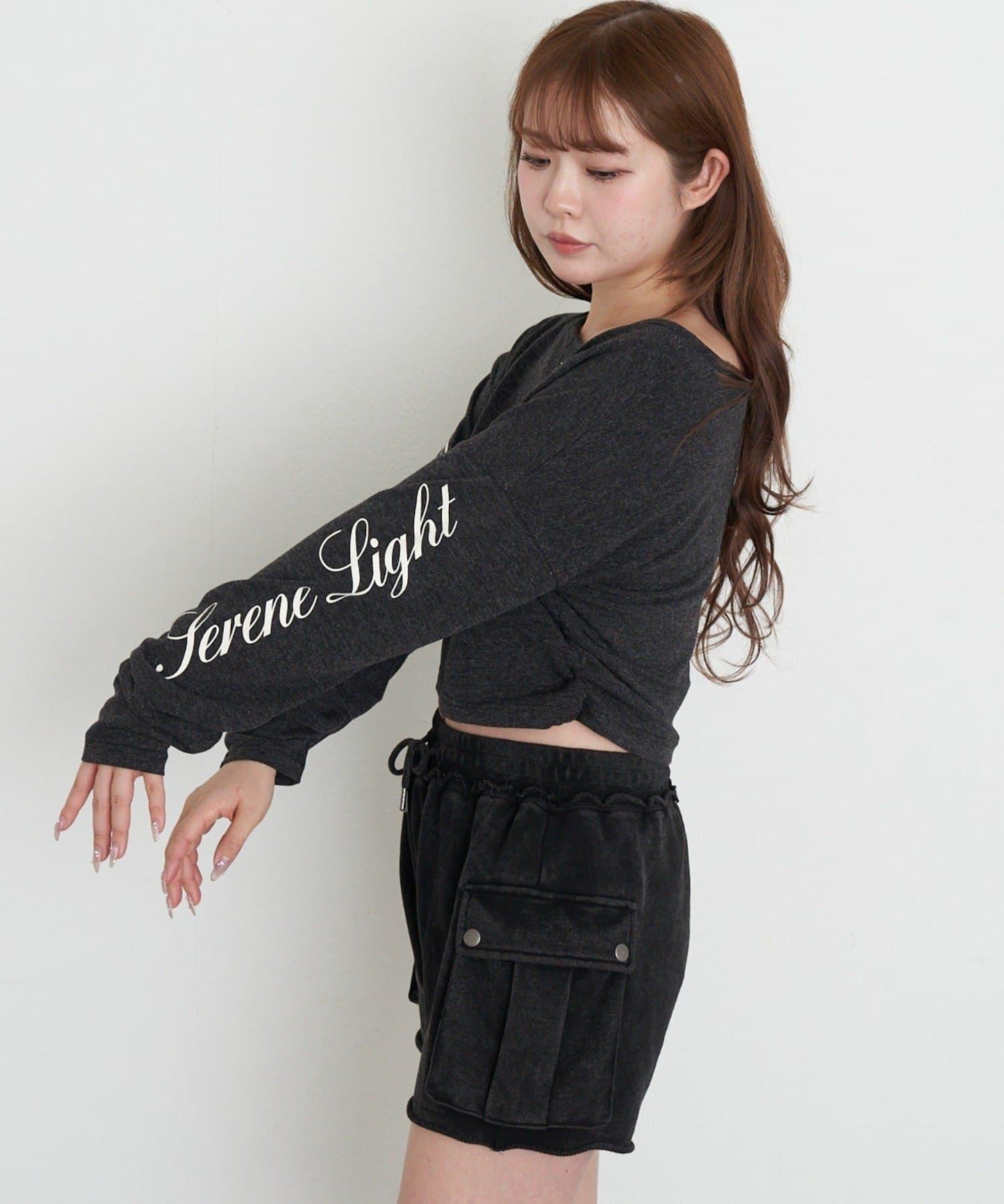 單肩印花長袖T恤