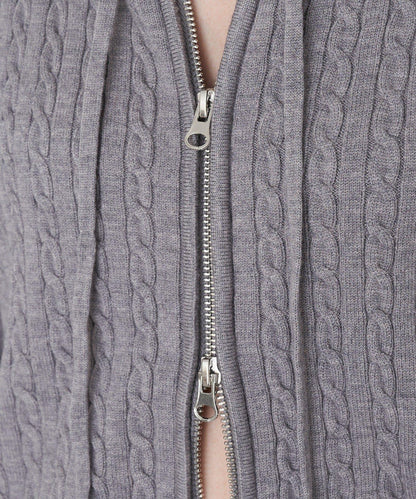 麻花紋胸部刺繡連帽衛衣