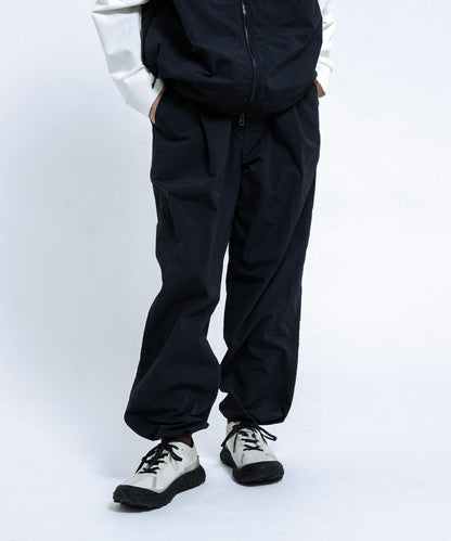 『UR TECH』尼龍塔夫綢長褲