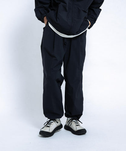 『UR TECH』尼龍塔夫綢長褲
