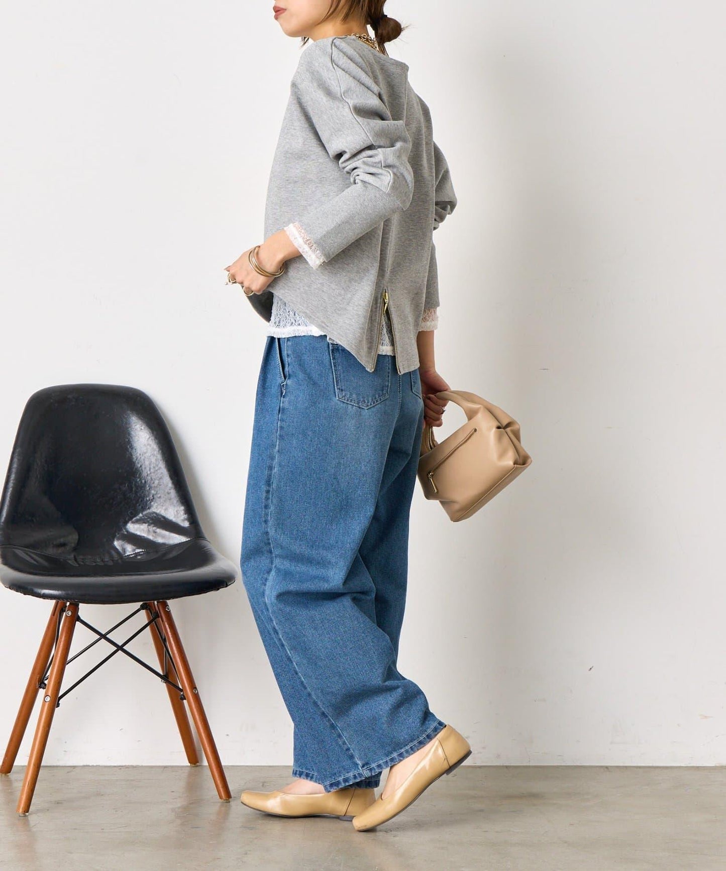 蝙蝠袖後背拉鍊套頭衫