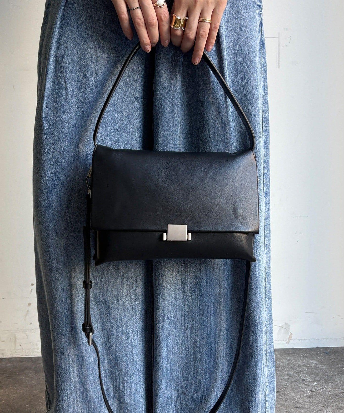 軟質翻蓋手提包