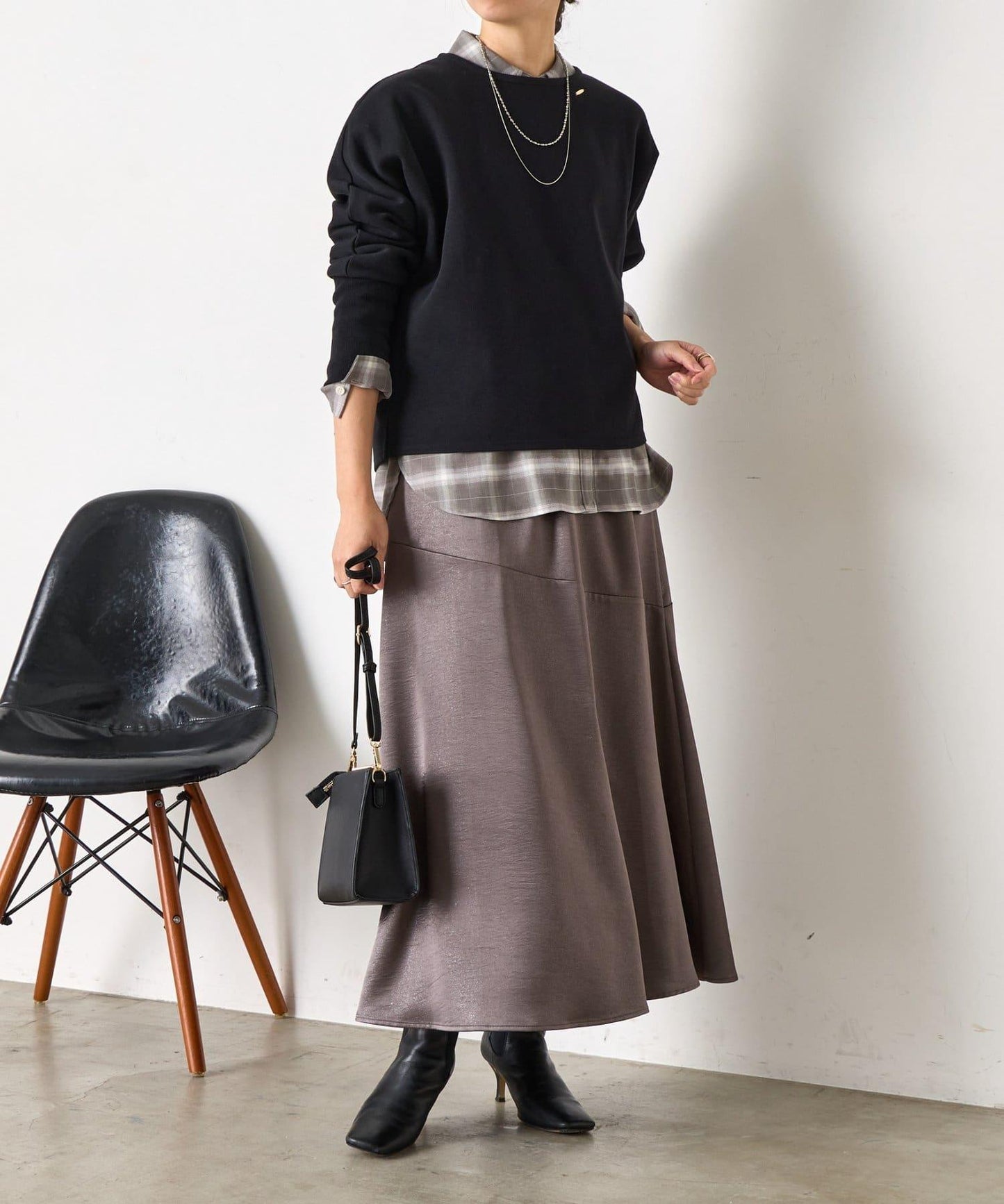 蝙蝠袖後背拉鍊套頭衫