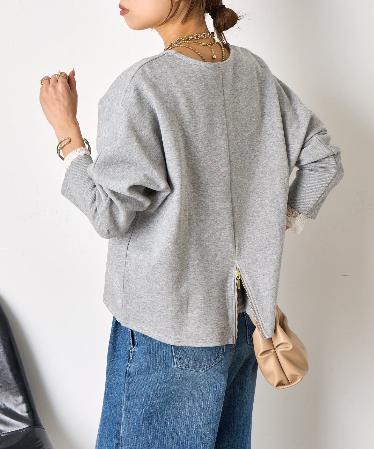 蝙蝠袖後背拉鍊套頭衫