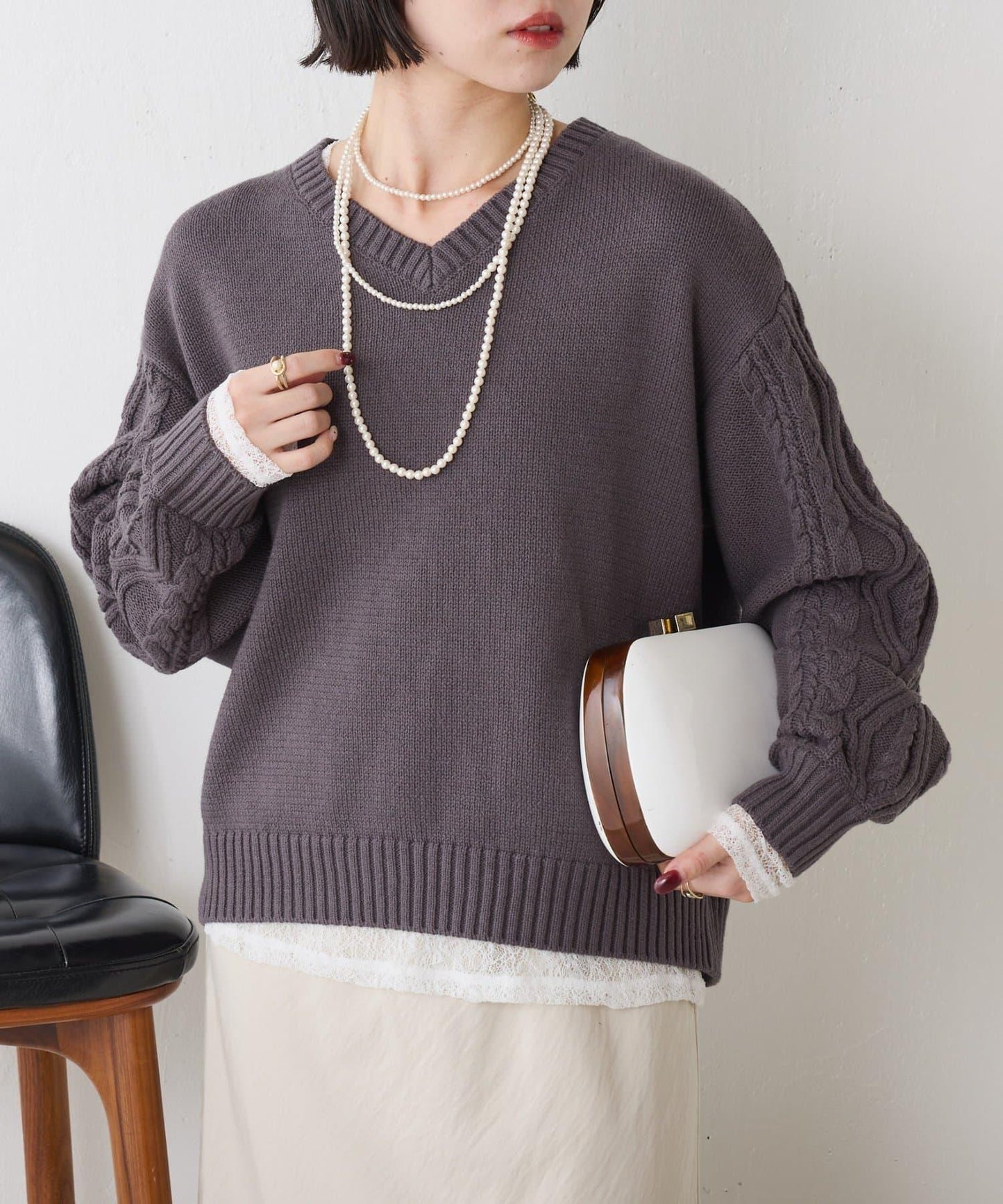袖部麻花V領針織衫