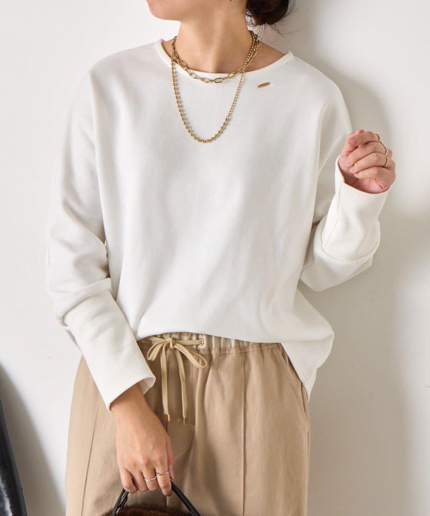 蝙蝠袖後背拉鍊套頭衫