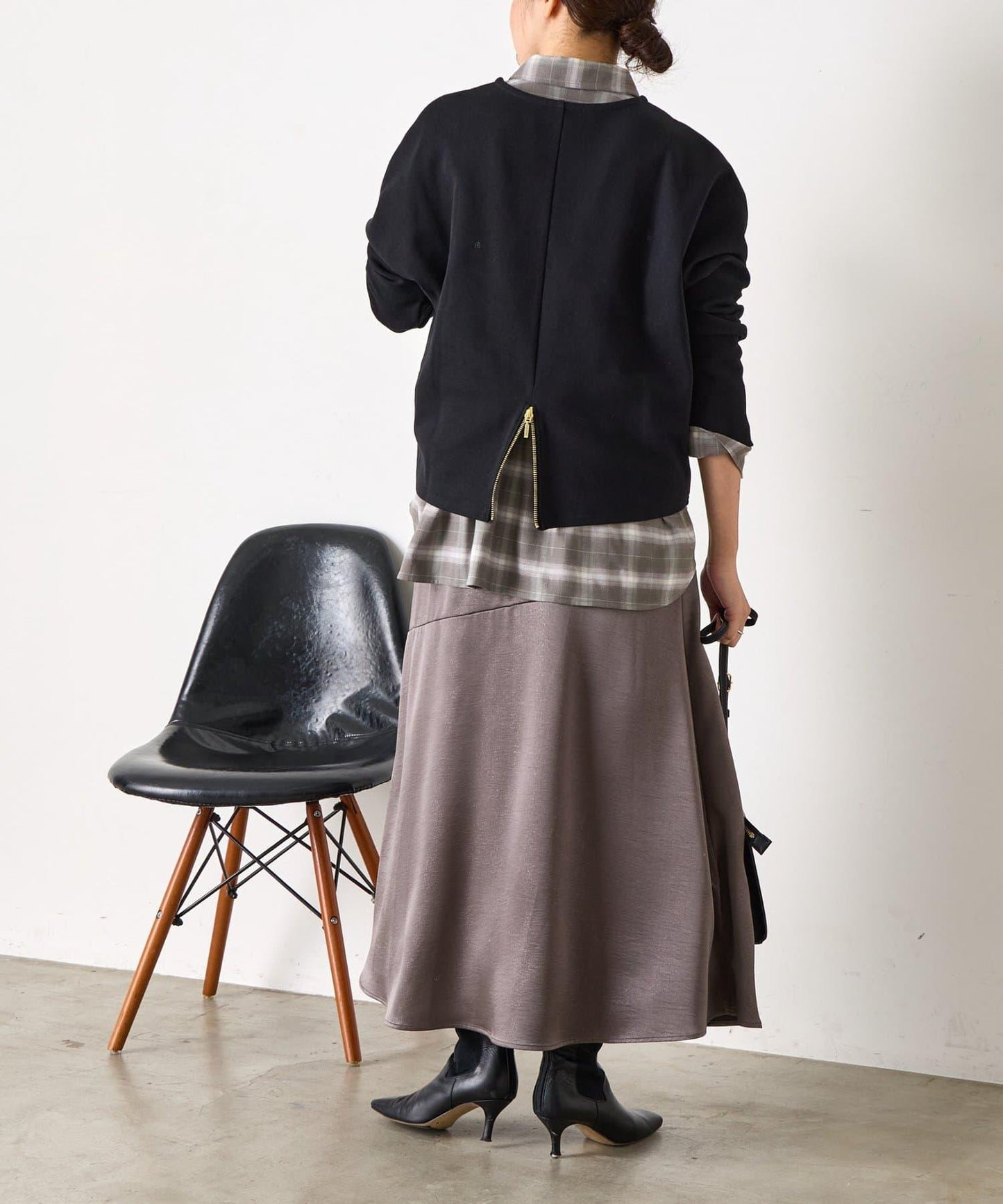 蝙蝠袖後背拉鍊套頭衫