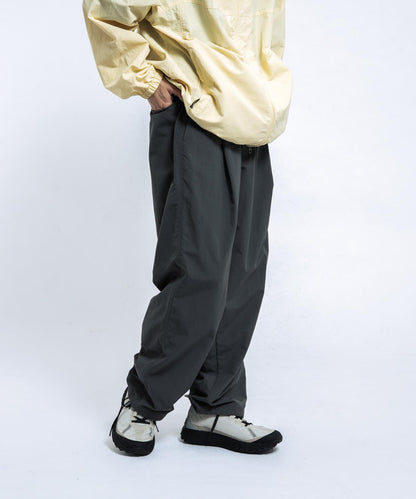 『UR TECH』尼龍塔夫綢長褲