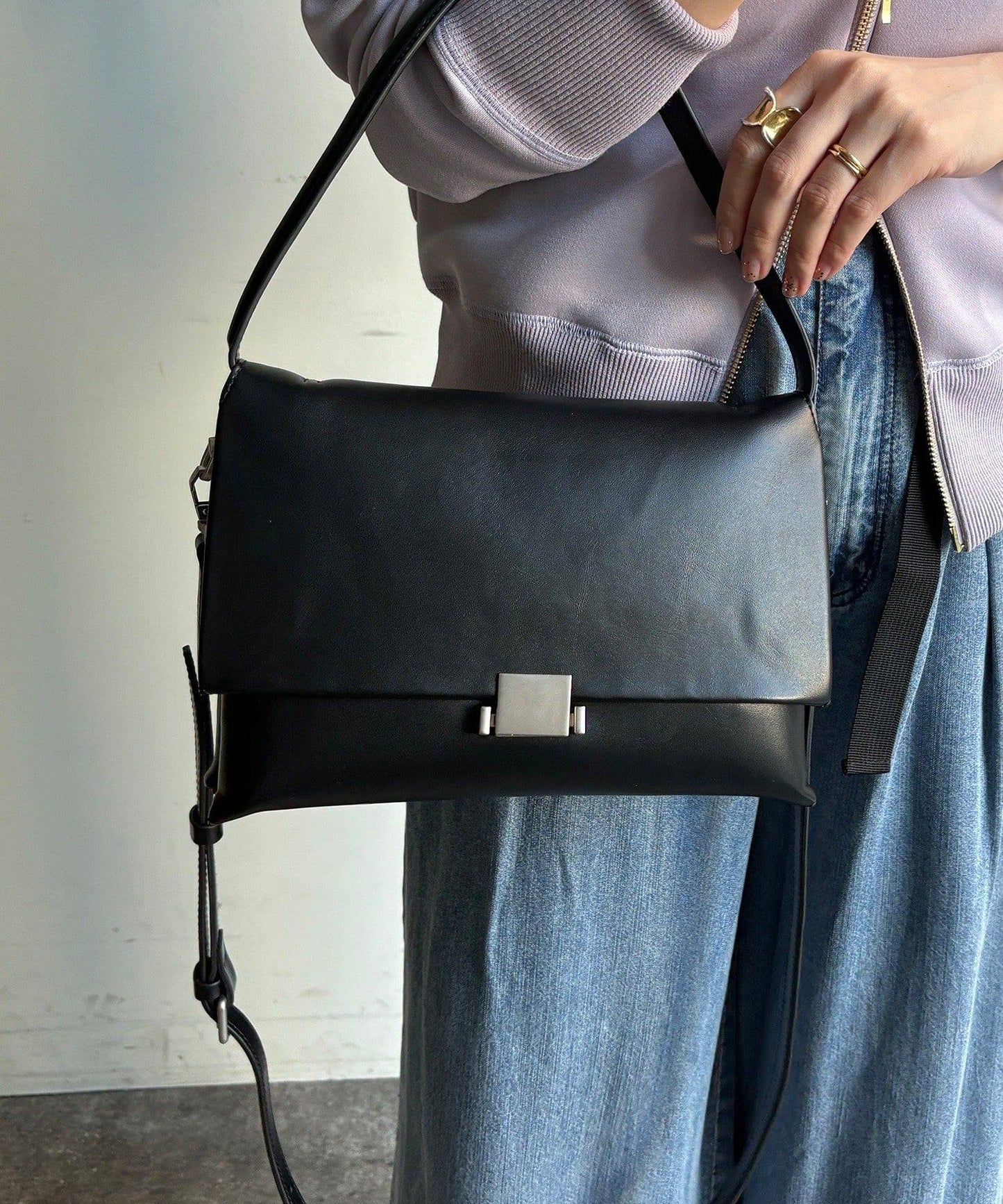 軟質翻蓋手提包