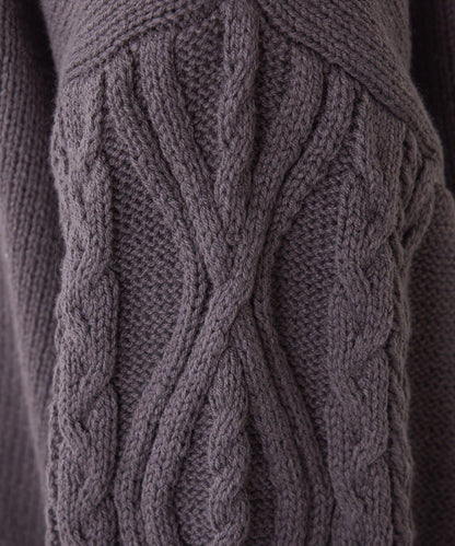 袖部麻花V領針織衫