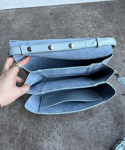 軟質翻蓋手提包