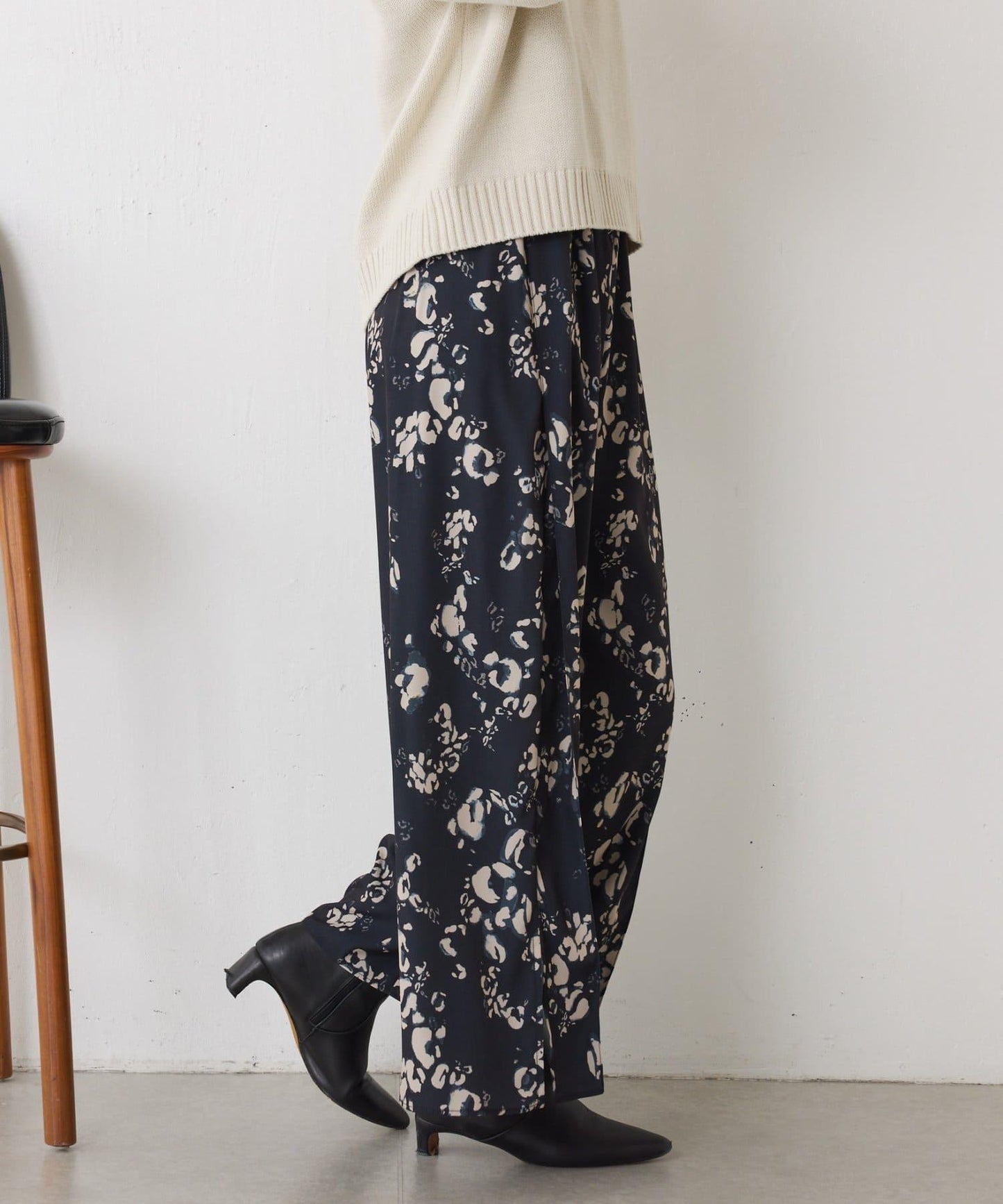 微妙花紋休閒褲