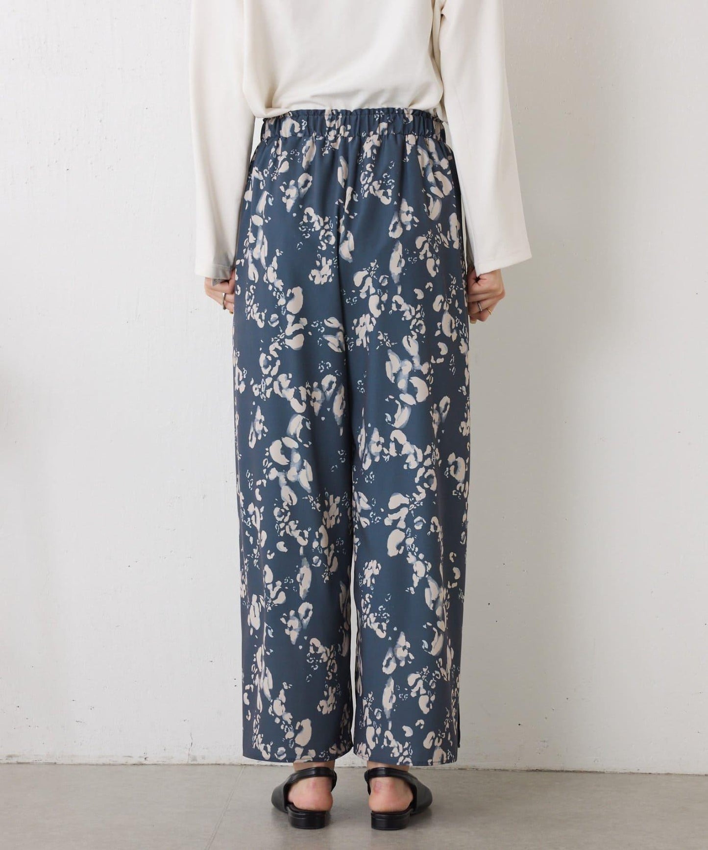 微妙花紋休閒褲