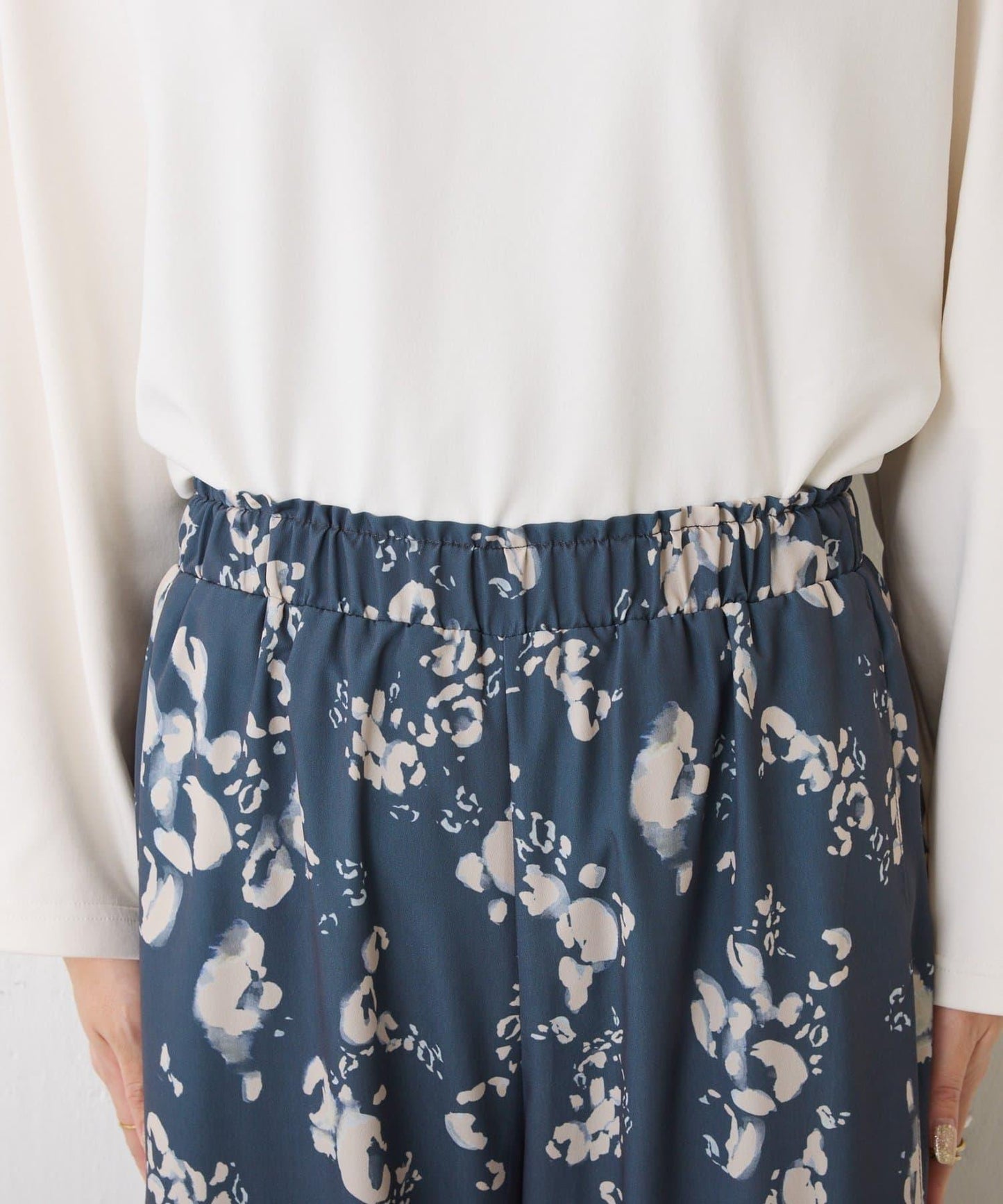 微妙花紋休閒褲