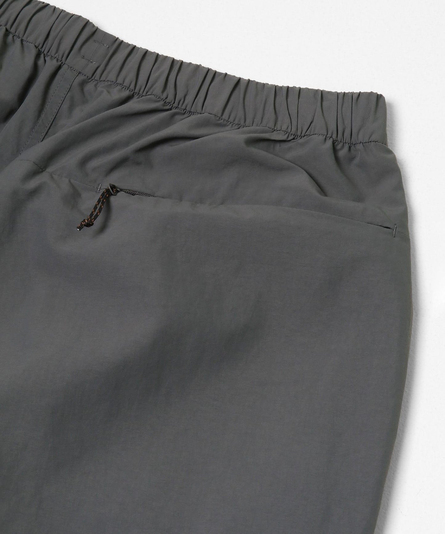 『UR TECH』尼龍塔夫綢長褲