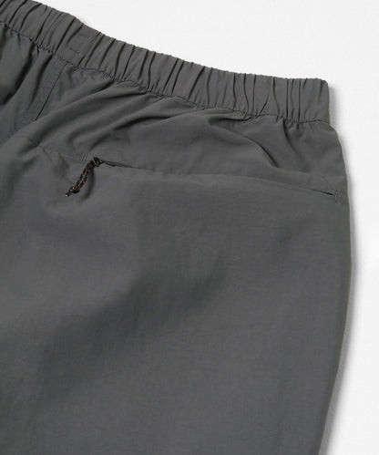 『UR TECH』尼龍塔夫綢長褲