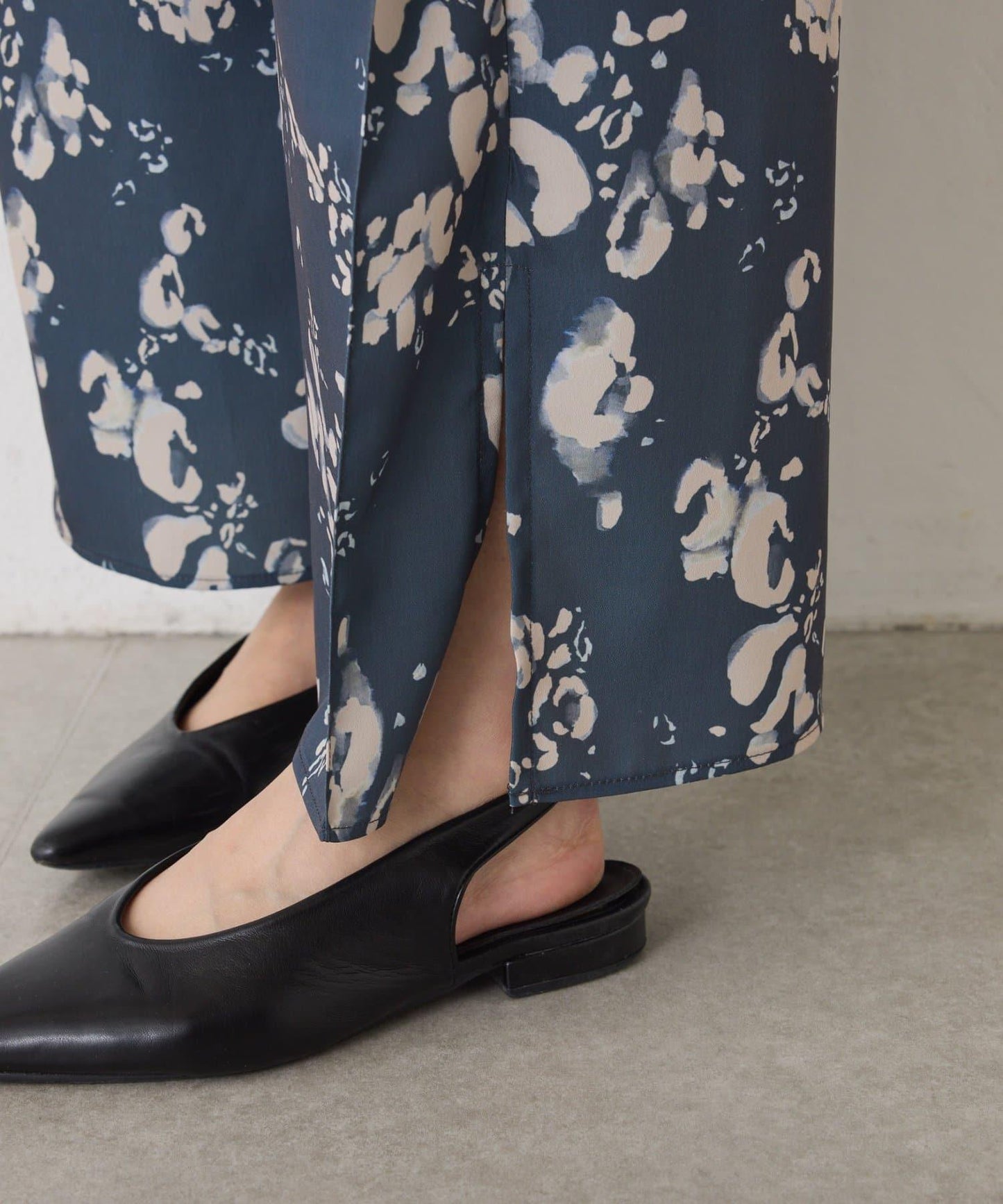 微妙花紋休閒褲