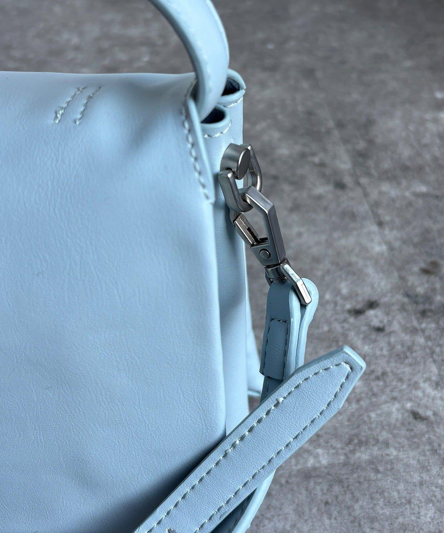 軟質翻蓋手提包