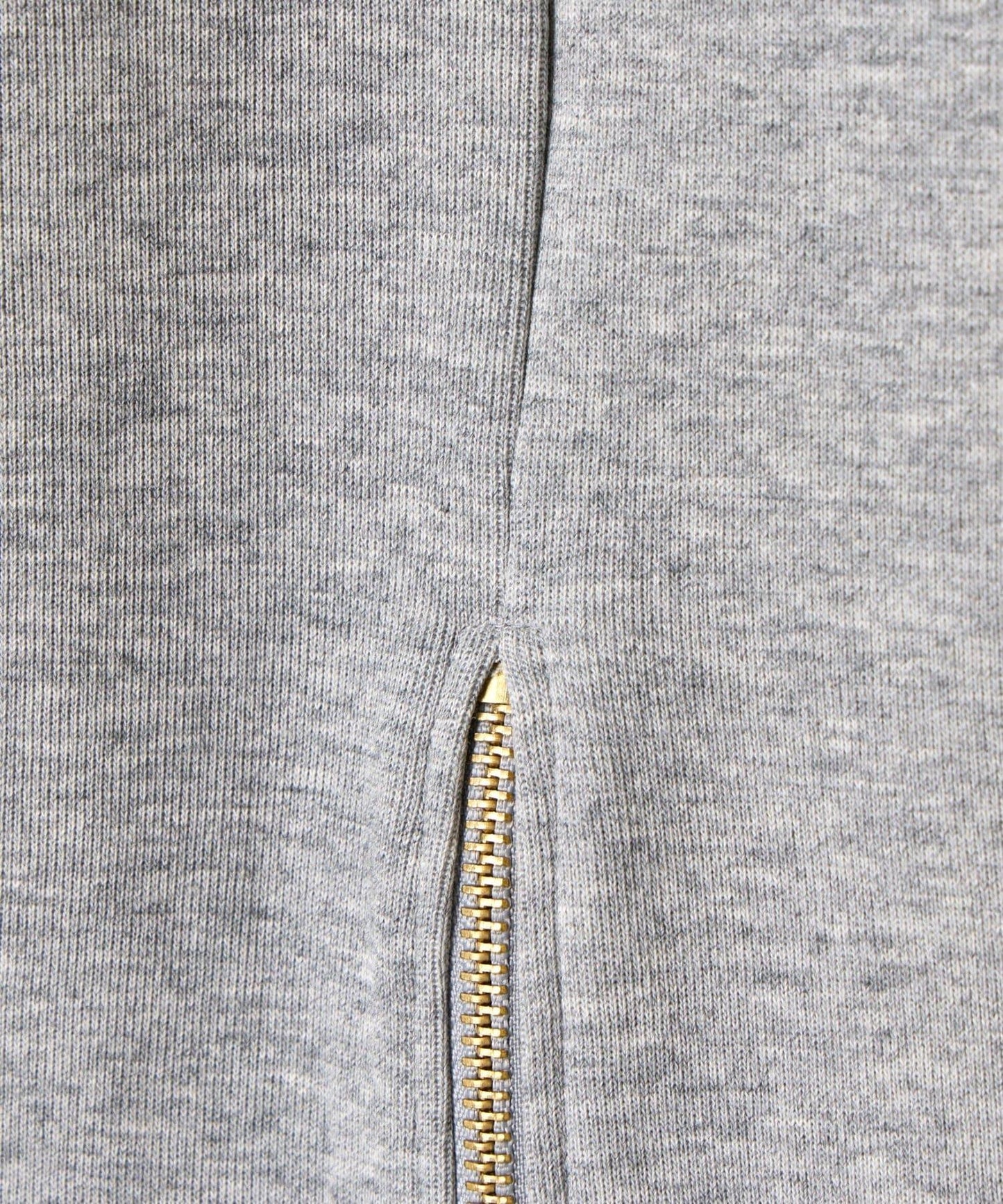 蝙蝠袖後背拉鍊套頭衫