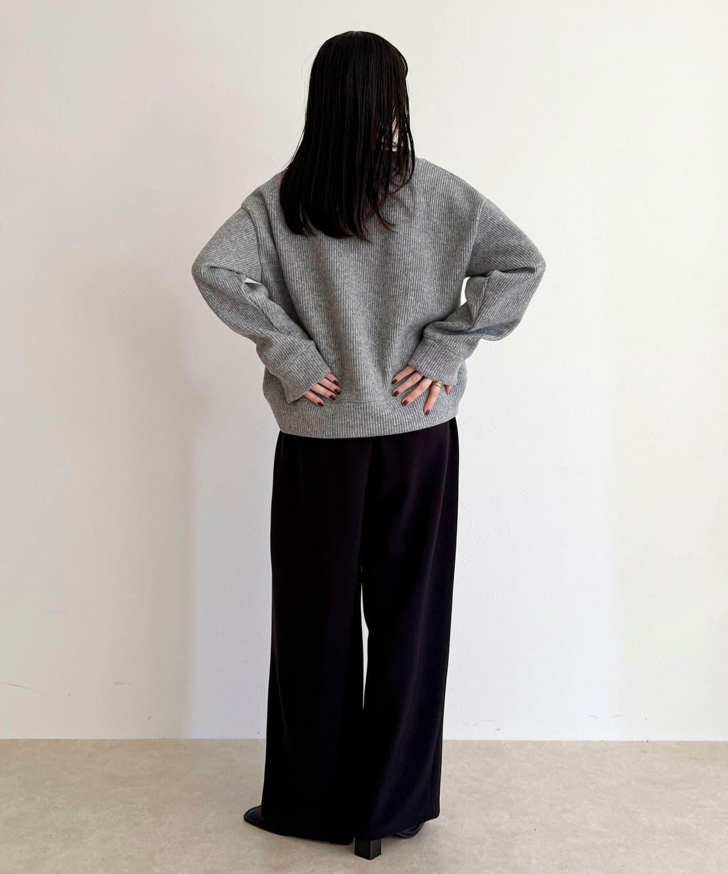 羅紋針織V領套頭衫