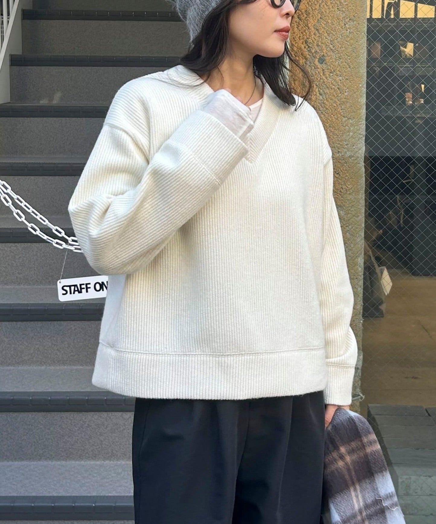 羅紋針織V領套頭衫