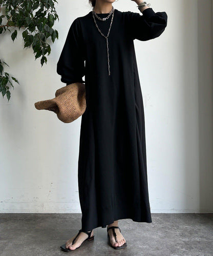 背部蕾絲拼接連衣裙