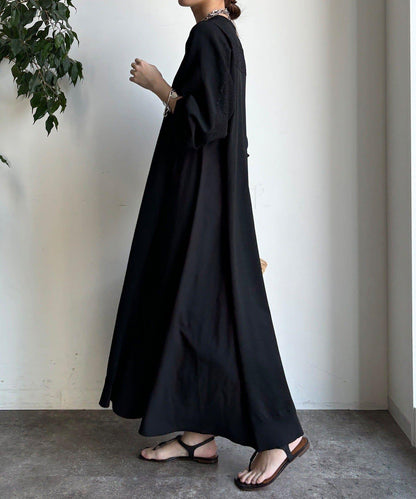 背部蕾絲拼接連衣裙