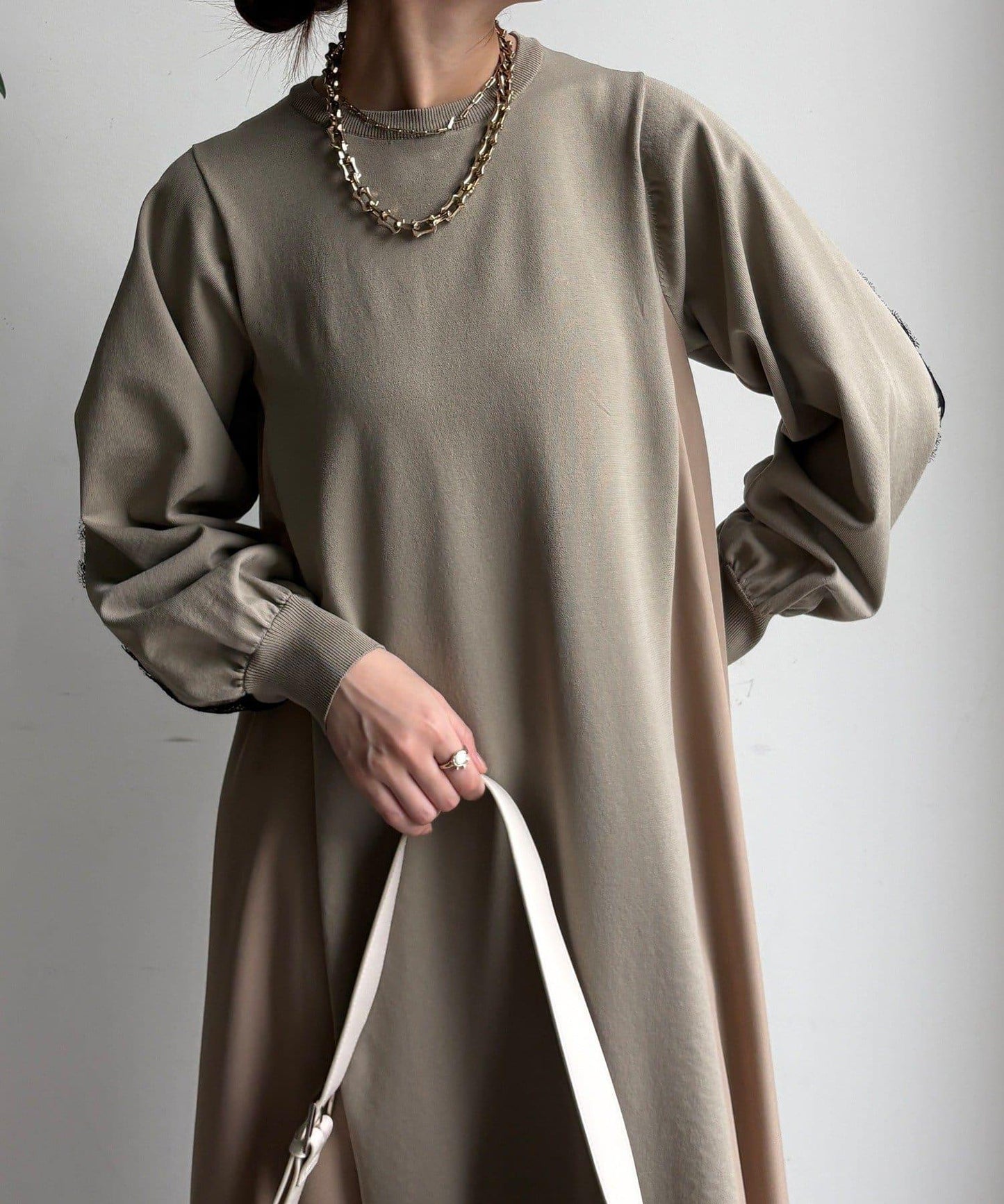 背部蕾絲拼接連衣裙