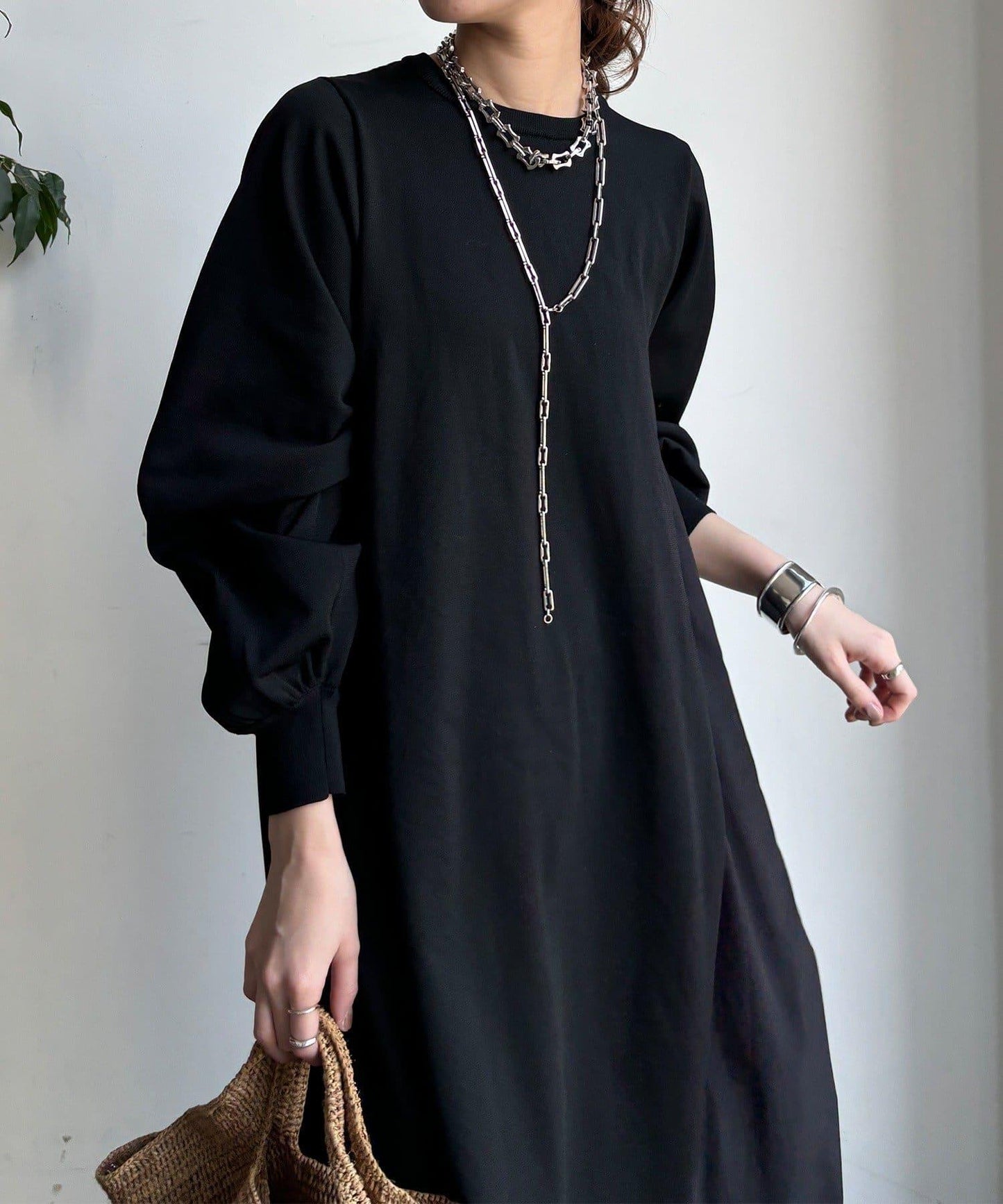 背部蕾絲拼接連衣裙