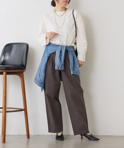 下襬圓弧彈力針織衫