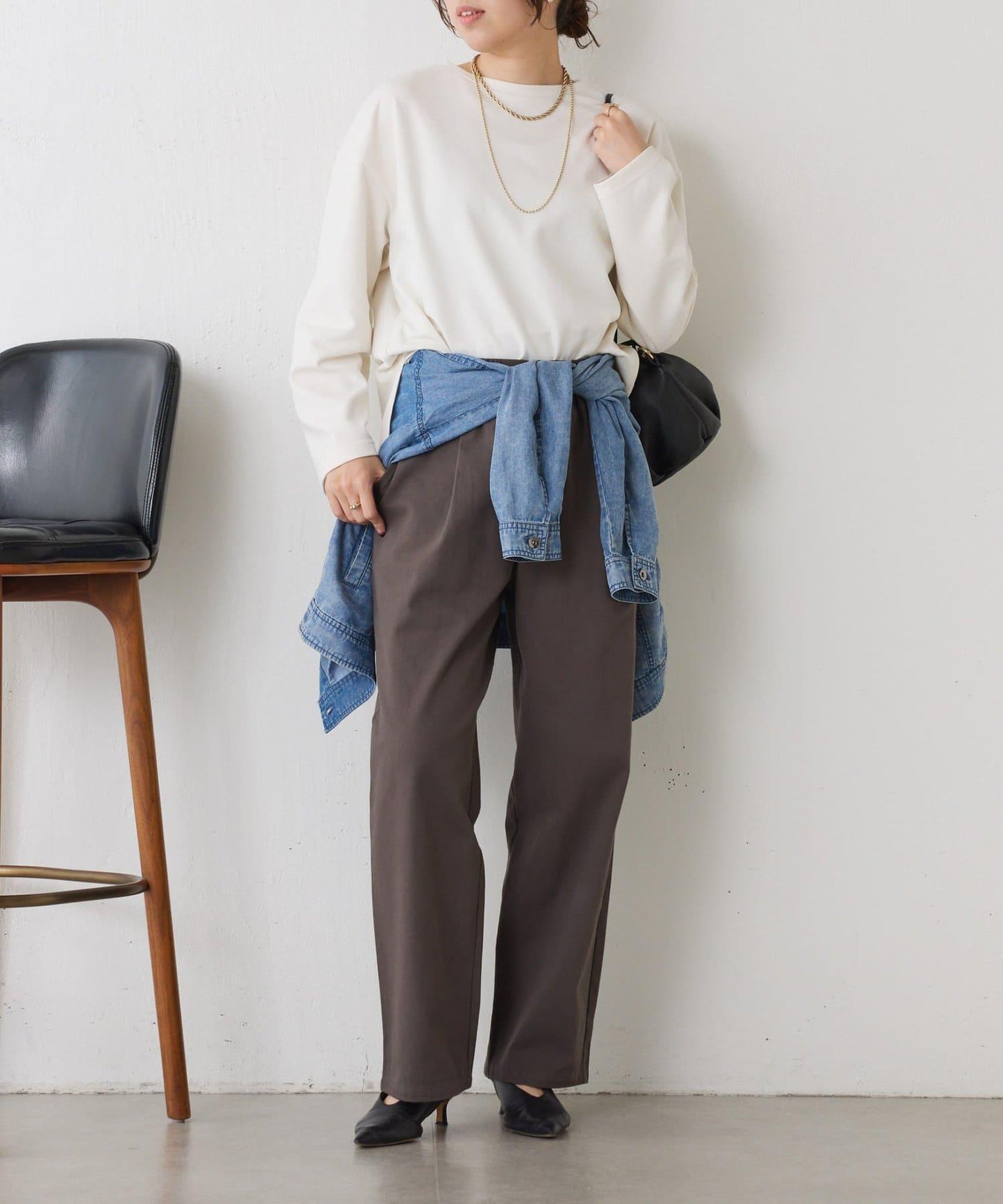 下襬圓弧彈力針織衫