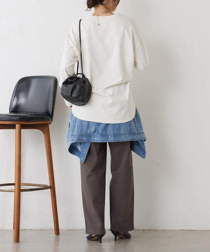 下襬圓弧彈力針織衫