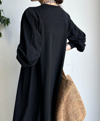 背部蕾絲拼接連衣裙