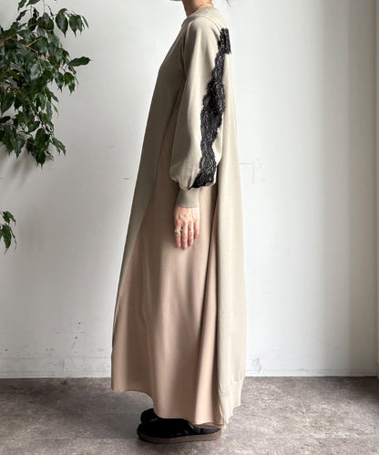 背部蕾絲拼接連衣裙