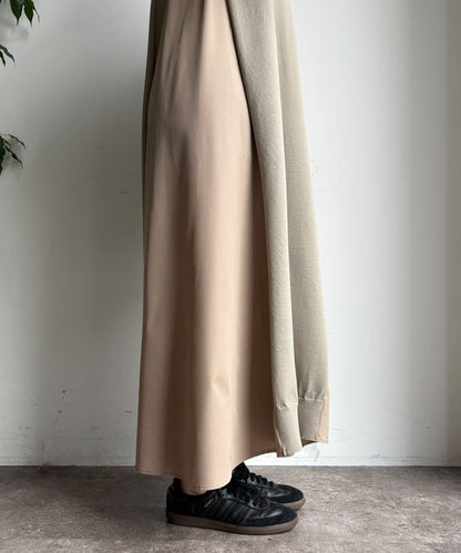 背部蕾絲拼接連衣裙