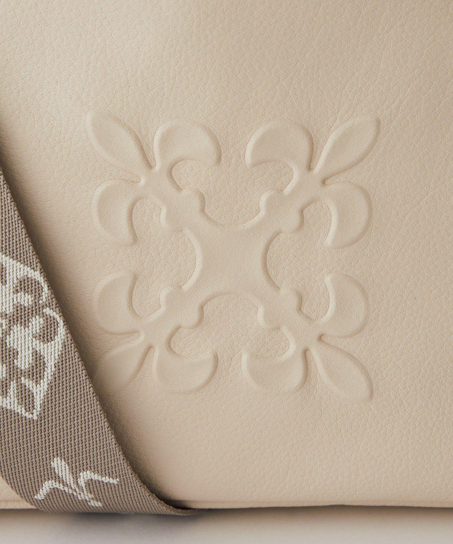 壓紋字母2WAY單肩斜挎包