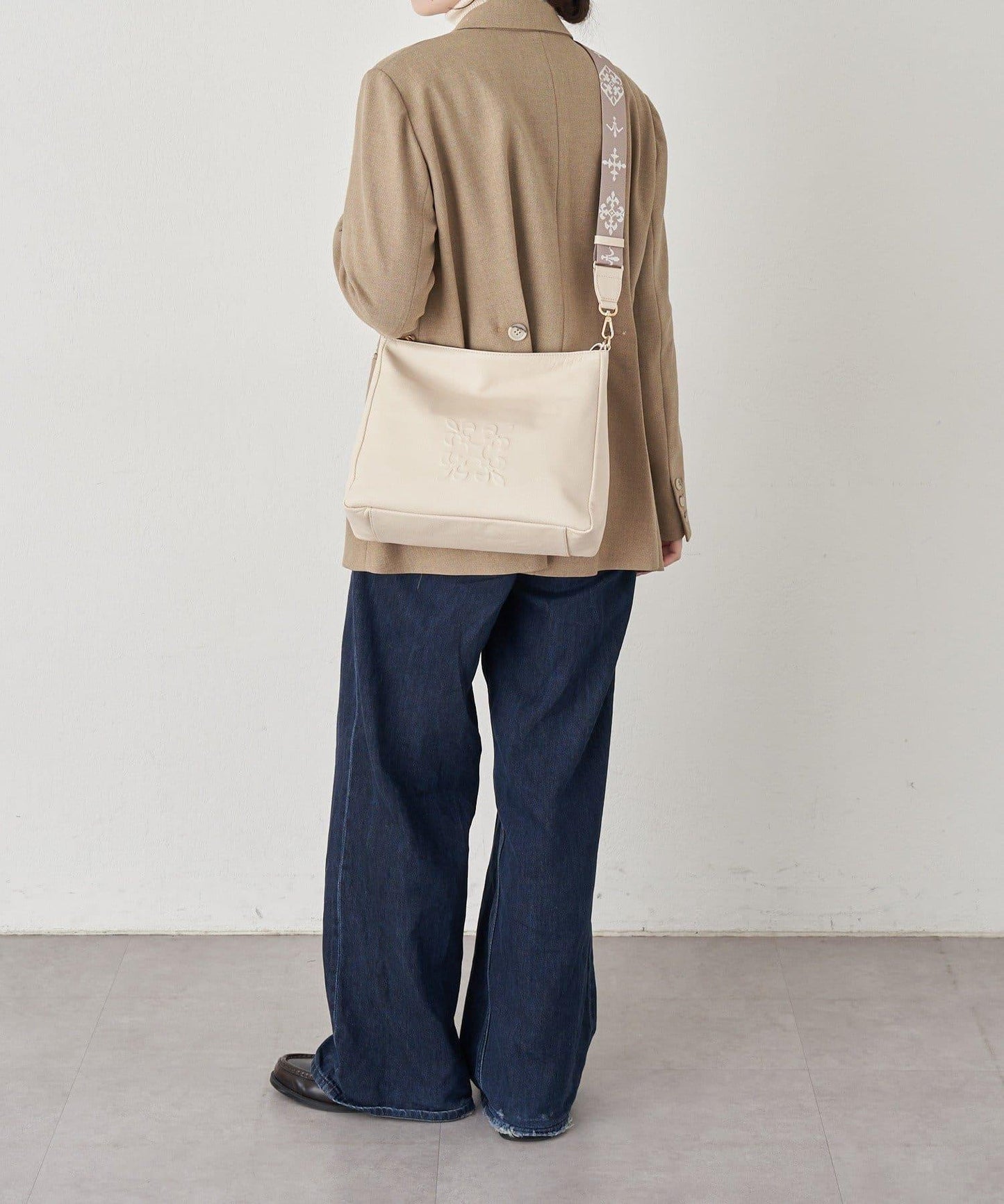 壓紋字母2WAY單肩斜挎包