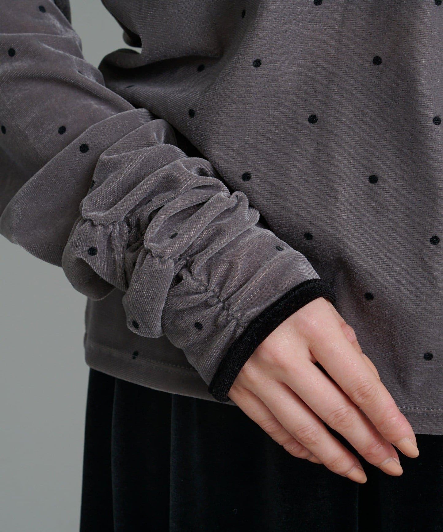 【前後兩穿】波點天鵝絨蝴蝶結套頭衫