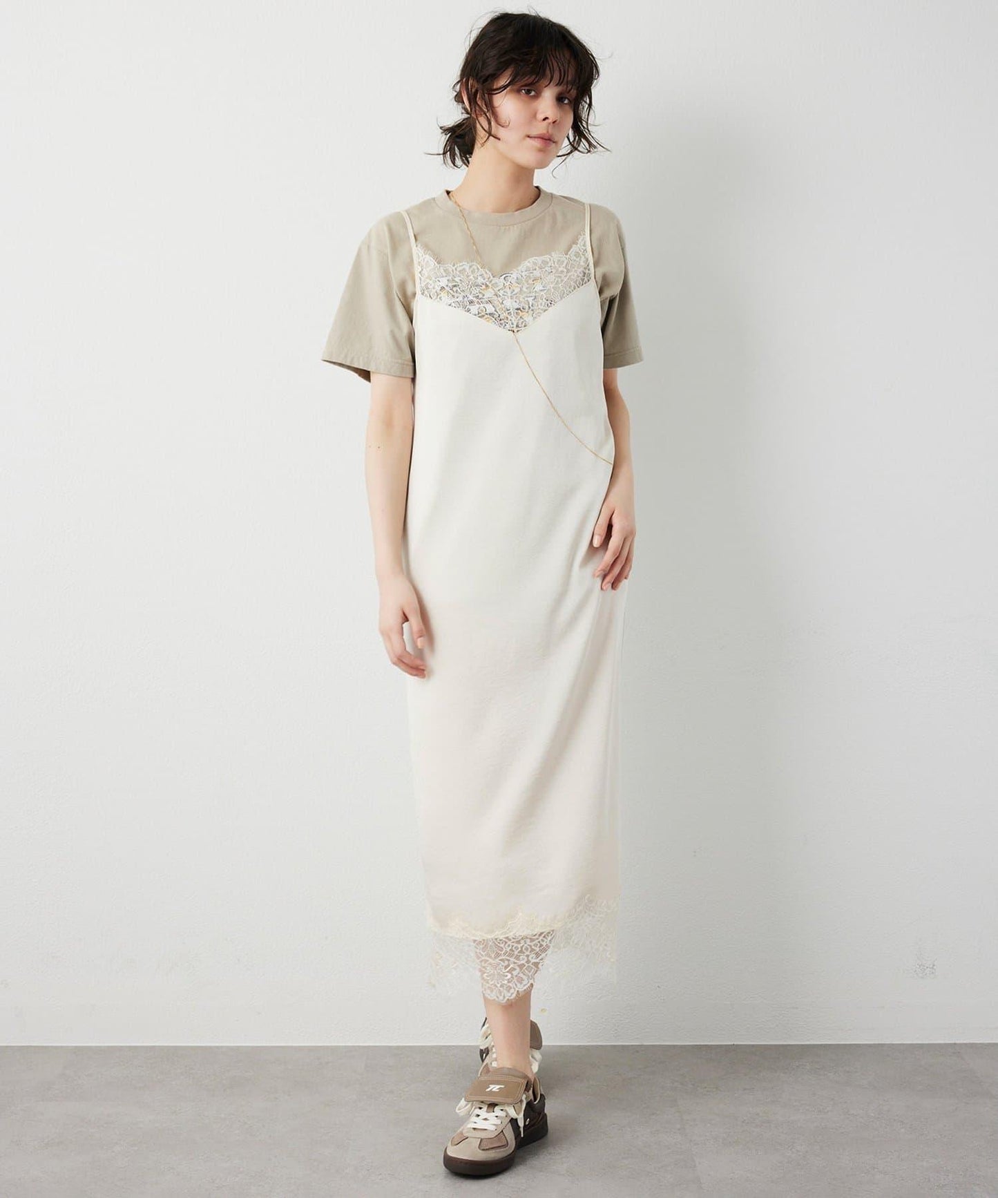 蕾絲長款吊帶裙