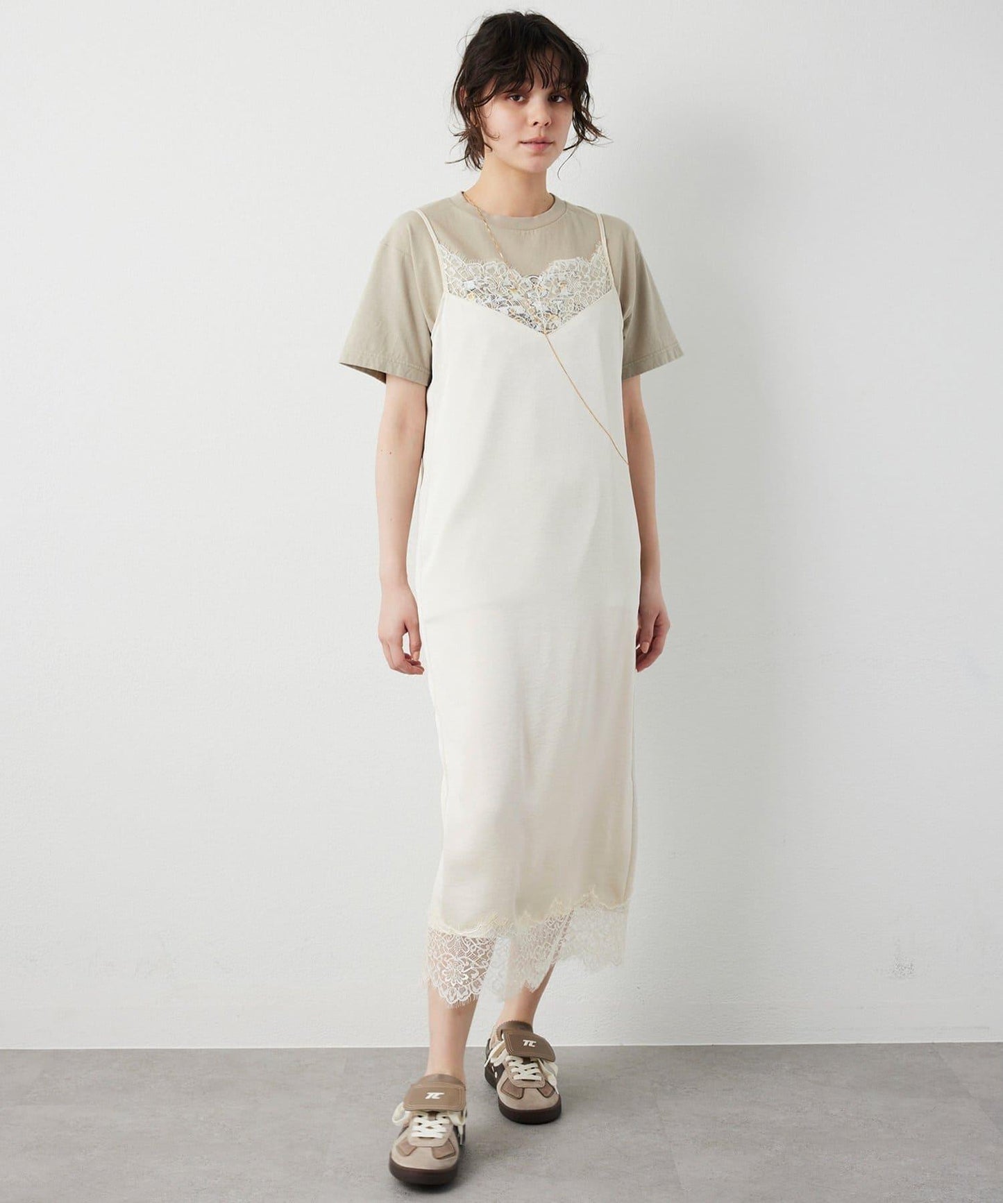 蕾絲長款吊帶裙