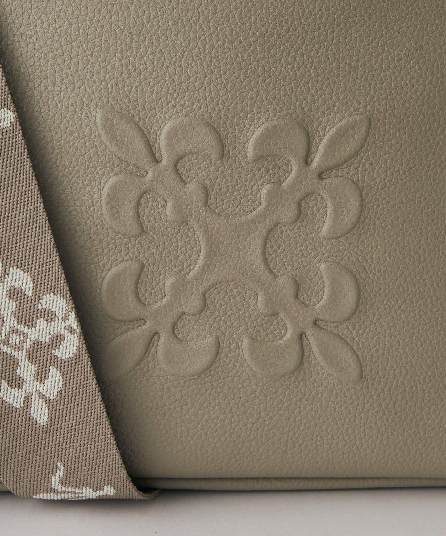 壓紋字母2WAY單肩斜挎包