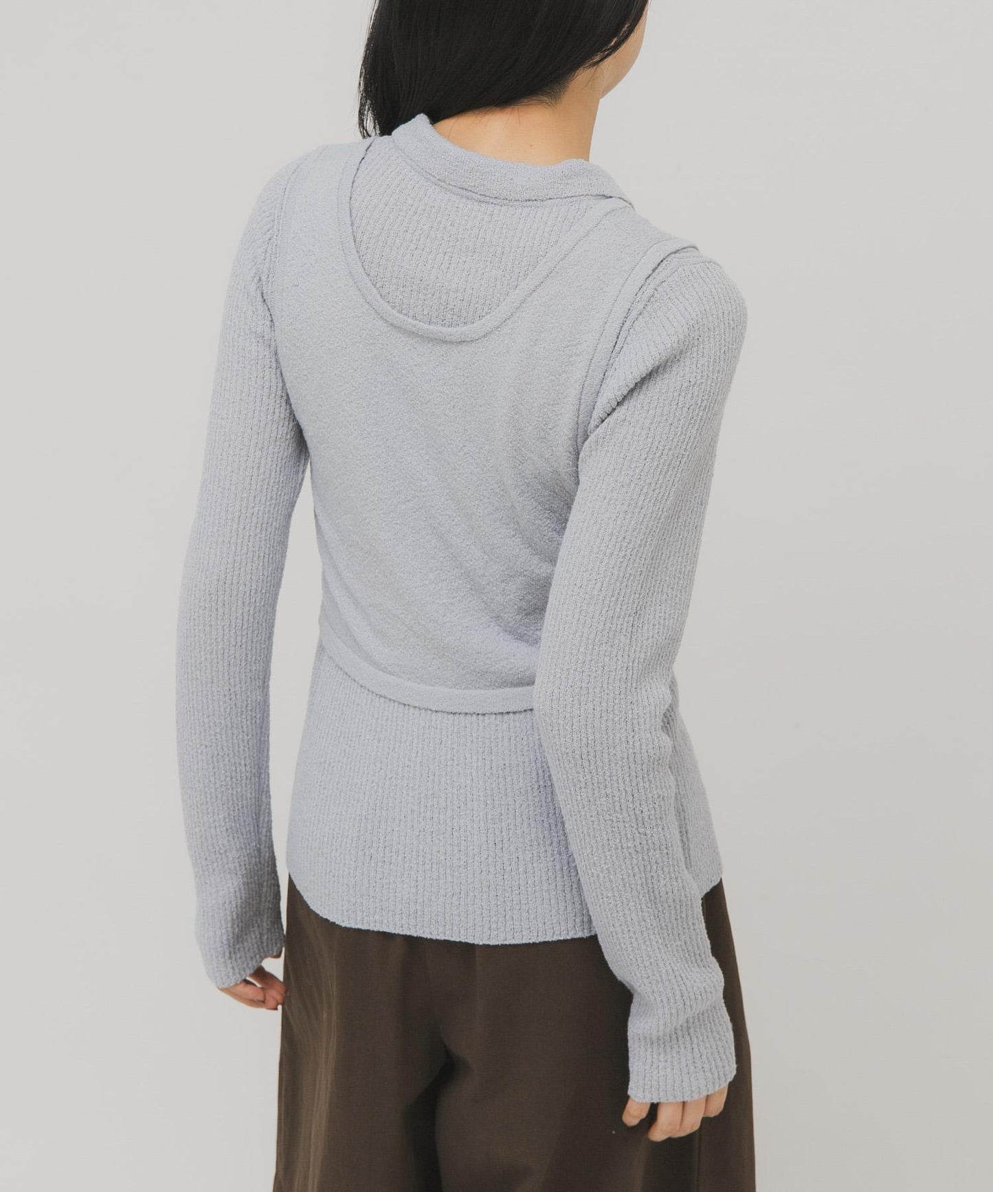 一部分色迷你圈圈紗疊穿針織襯衫