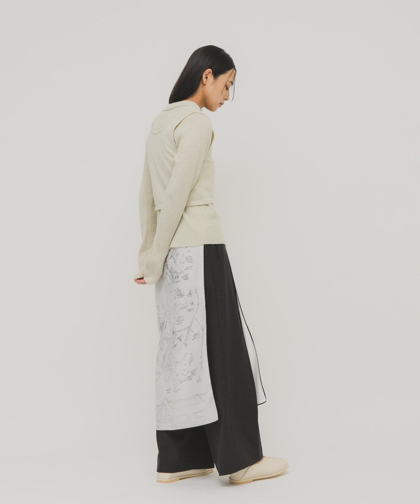 一部分色迷你圈圈紗疊穿針織襯衫