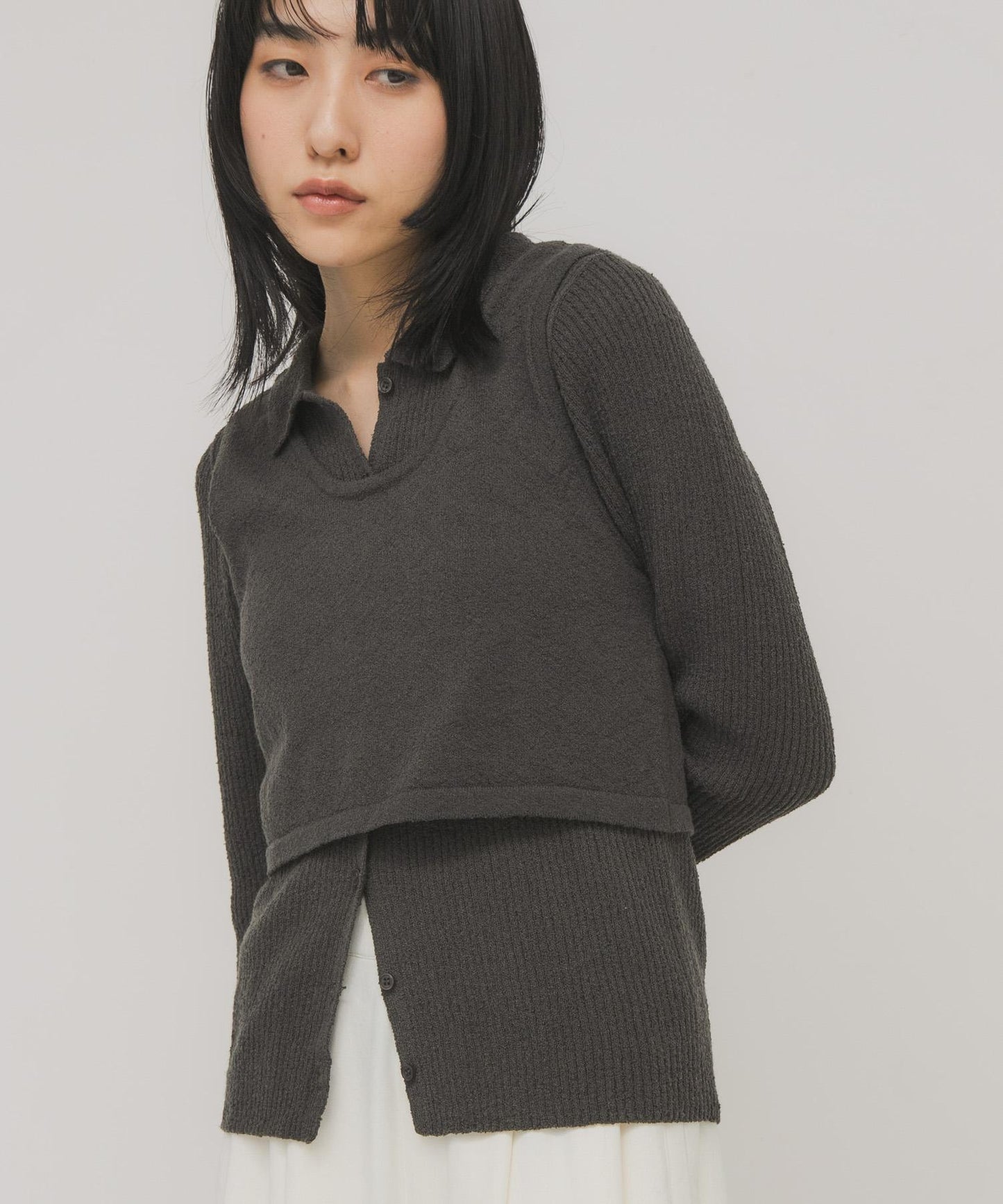 一部分色迷你圈圈紗疊穿針織襯衫