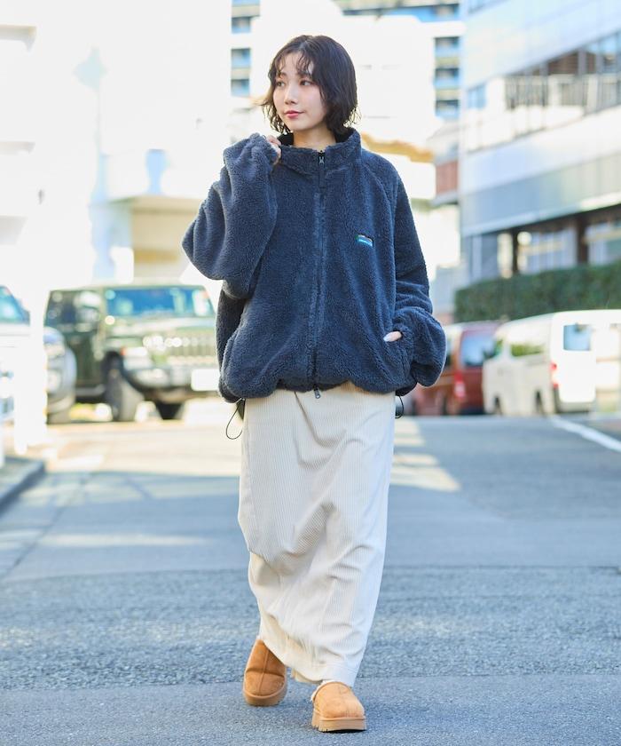 寬鬆版型尼龍抓絨可雙面穿立領夾克