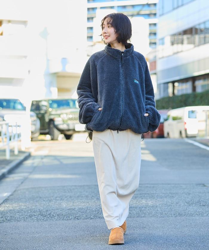 寬鬆版型尼龍抓絨可雙面穿立領夾克