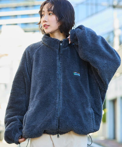 寬鬆版型尼龍抓絨可雙面穿立領夾克