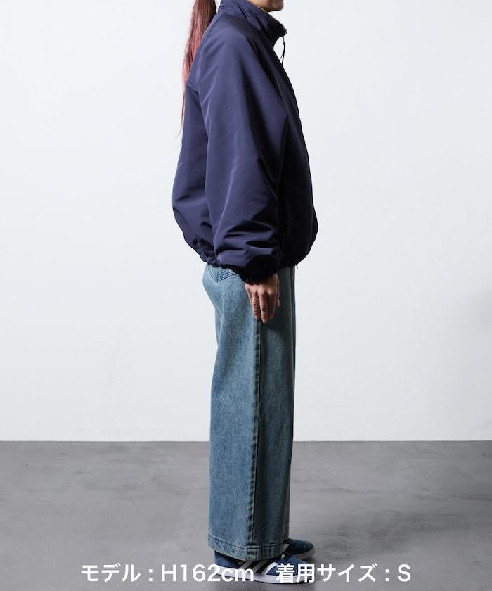 寬鬆版型尼龍抓絨可雙面穿立領夾克