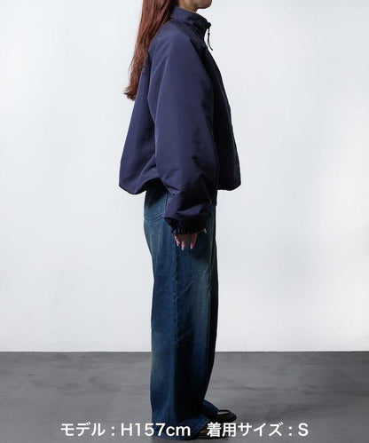 寬鬆版型尼龍抓絨可雙面穿立領夾克