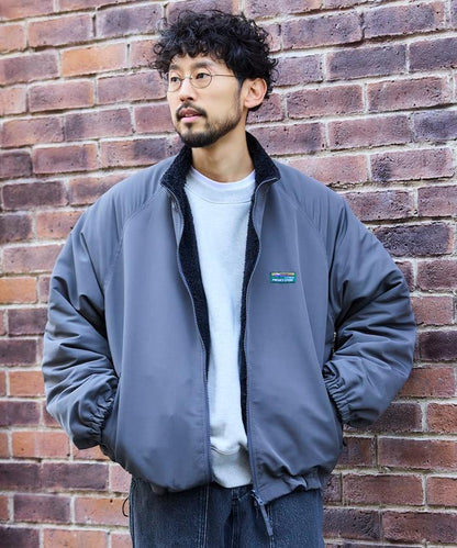 寬鬆版型尼龍抓絨可雙面穿立領夾克